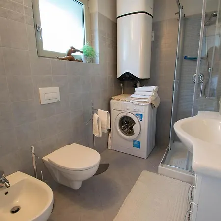 Apartment Mit Panaoramaterrasse Und Pool Parzanica