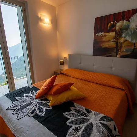 Mit Panaoramaterrasse Und Pool Apartment Parzanica