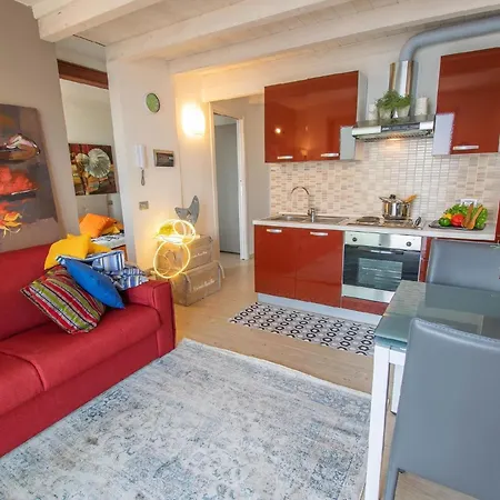 Apartment Mit Panaoramaterrasse Und Pool Parzanica